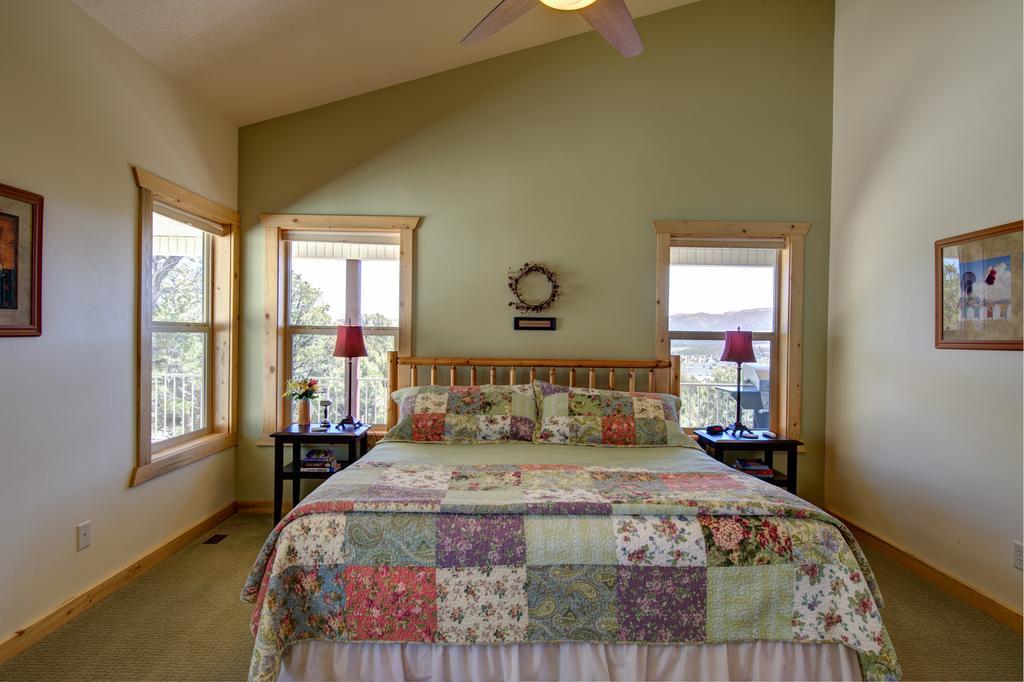 Ridgetop Hideaway Hatch Exteriér fotografie